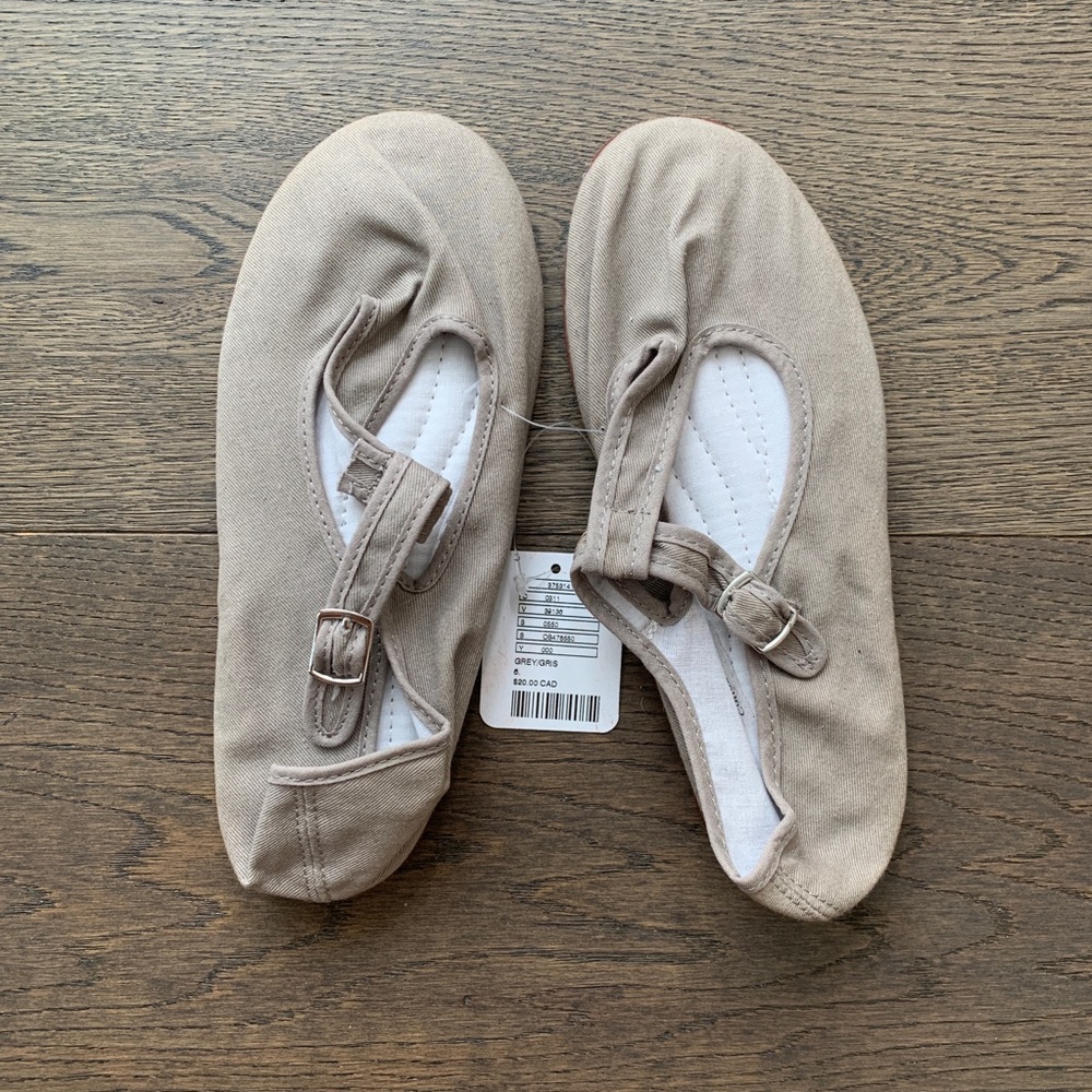 COPY - NWT Urban Outfitters Shoes